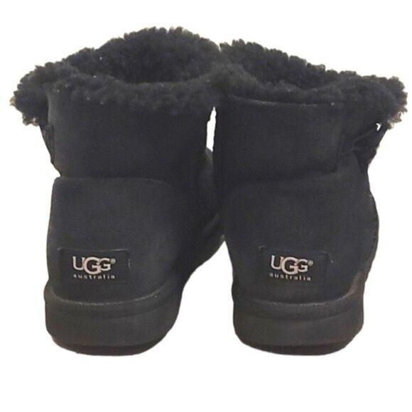 UGG Suede Boots Short Boots Womens Size 6 Black - Picture 1 of 7
